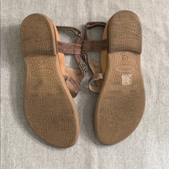 Aetrex Beaded Sandals - Picture 3 of 8